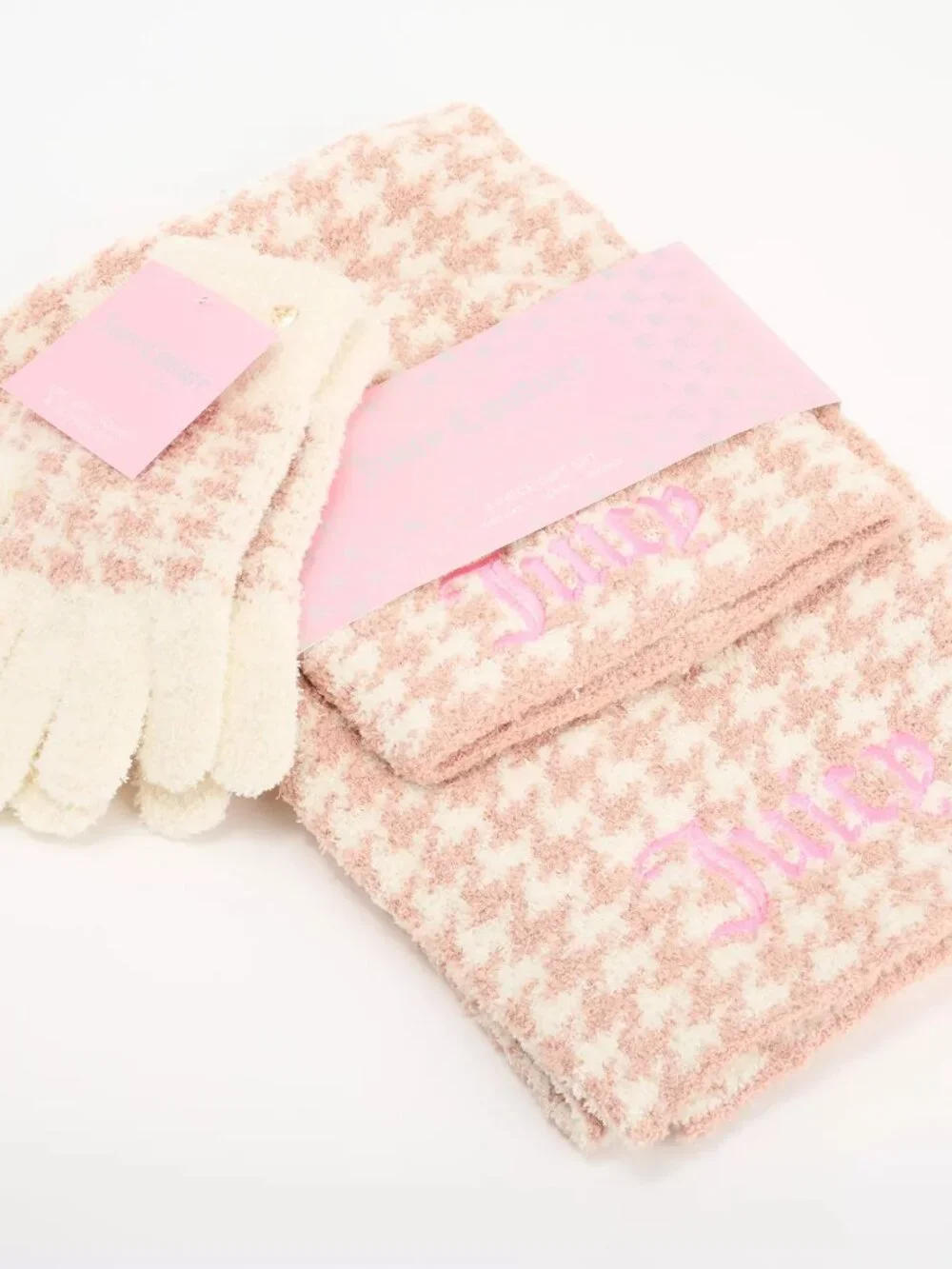 Juicy Couture Pink & White Houndstooth 3-Piece Knit Set NWT Scarf Beanie Gloves